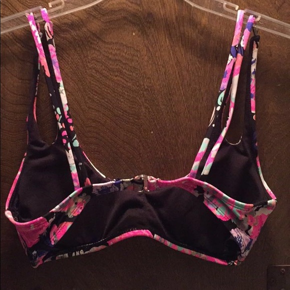 Floral Bikini Top👙 - Picture 3 of 3